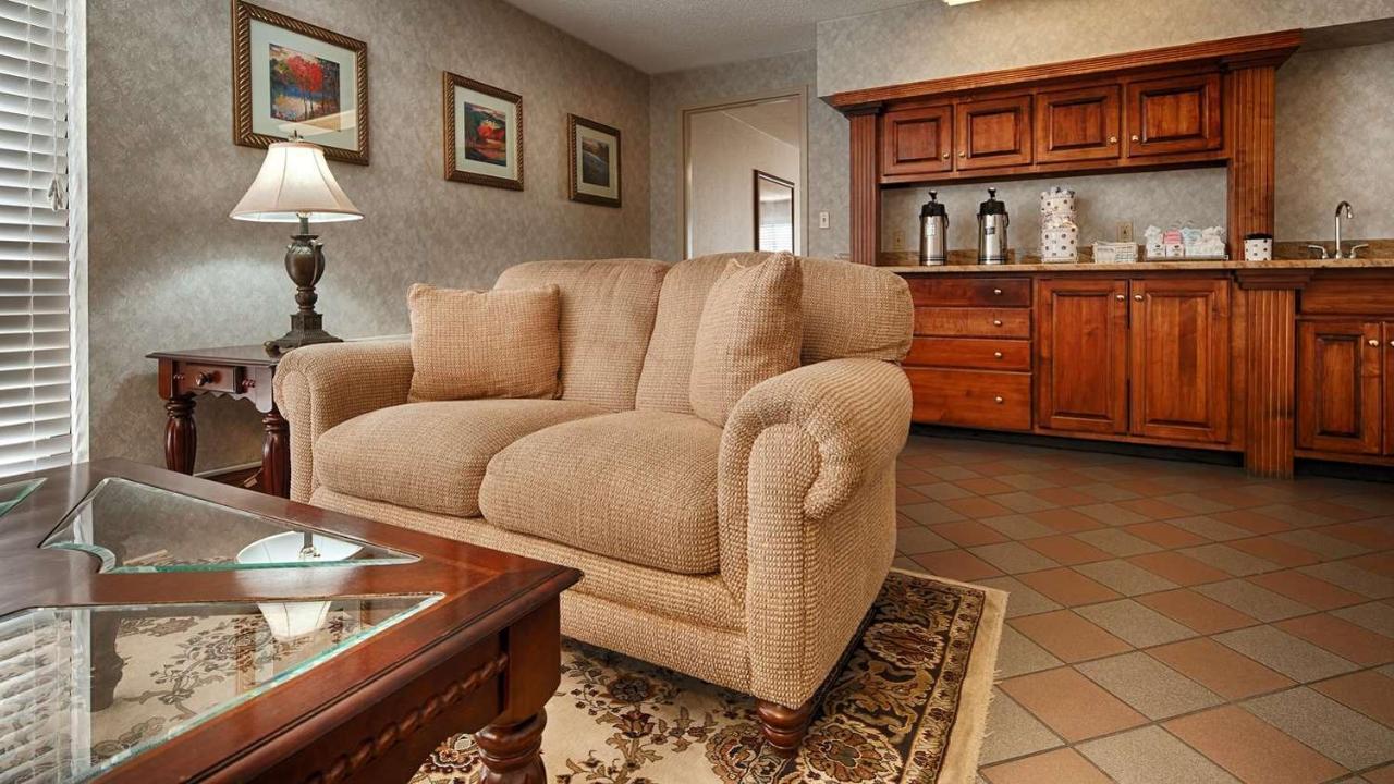 Bryson Hotel 2*