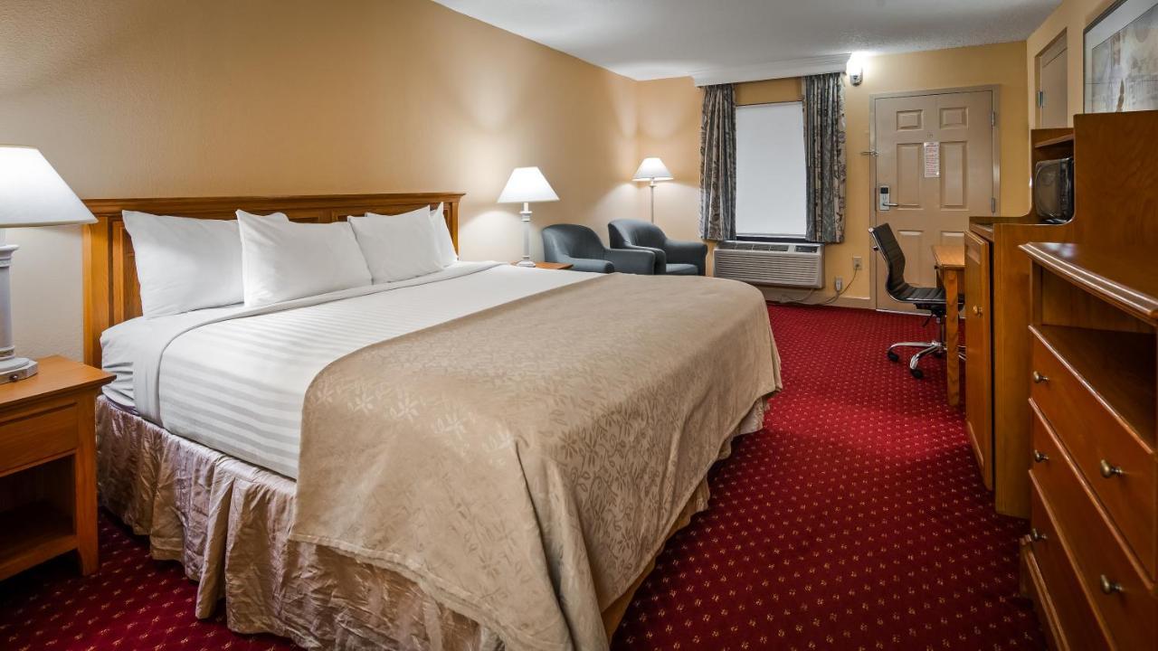 Hotel Bryson Mount Airy